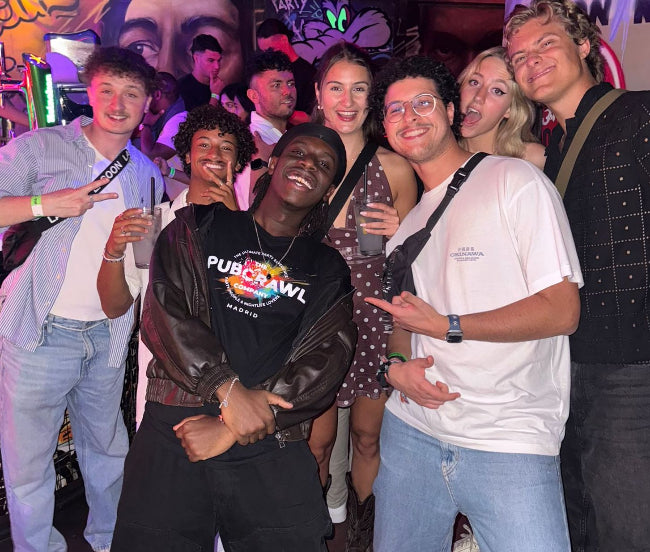 Madrid Pub Crawl: 3 Bars + 1 Club + 5 Free Shots